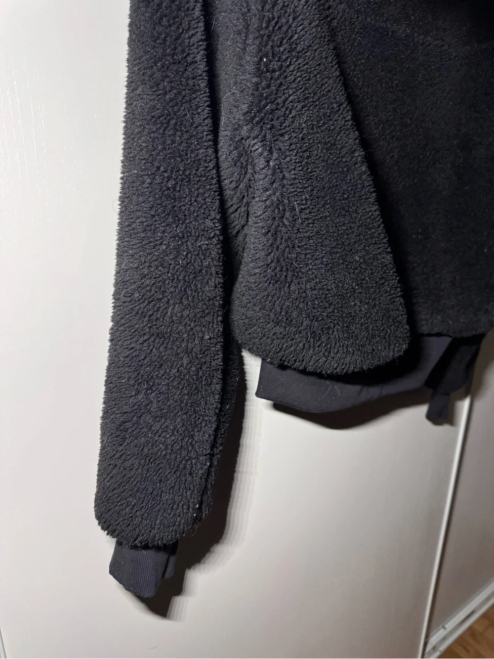Alo Yoga Foxy Faux Fur Black Sherpa Hooded Jacket Women’s Size Medium